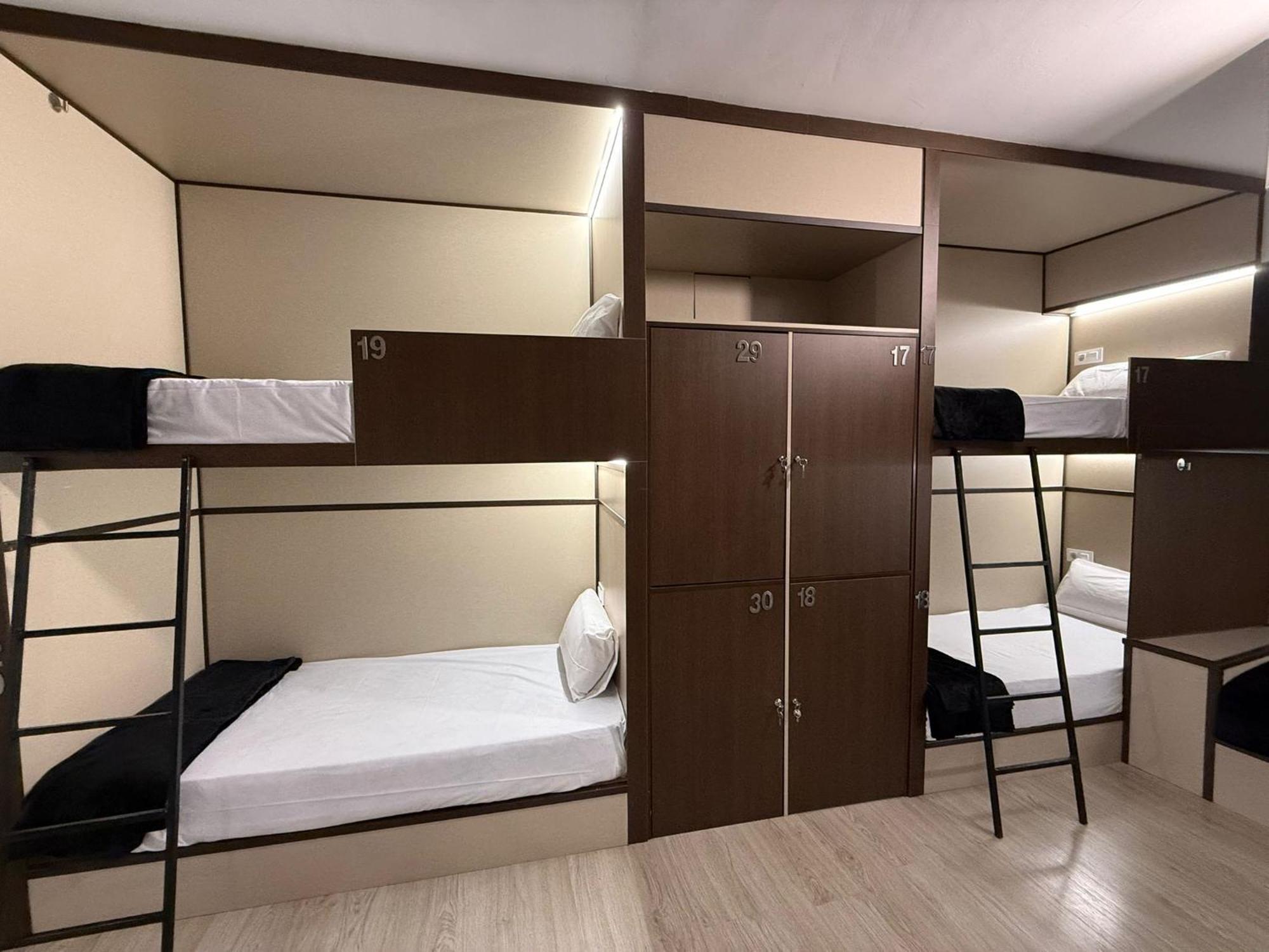 Hostel Tkh-Rooms Mate Madrid Exterior photo